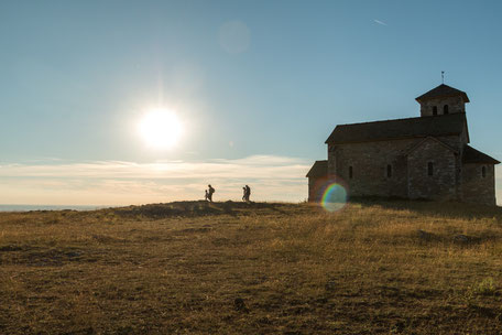 Tarn Tourisme, La chapelle de la Capelette de Dourgne sur le Désert de Saint-Ferréol, randonnée, que faire à Puylaurens, que faire à Dourgne
